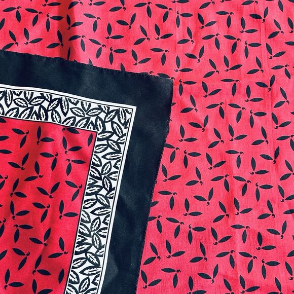 VTG Retro Large Geometric Square Silky Scarf 29" Black Red White Head Wrap Chic - Picture 2 of 5